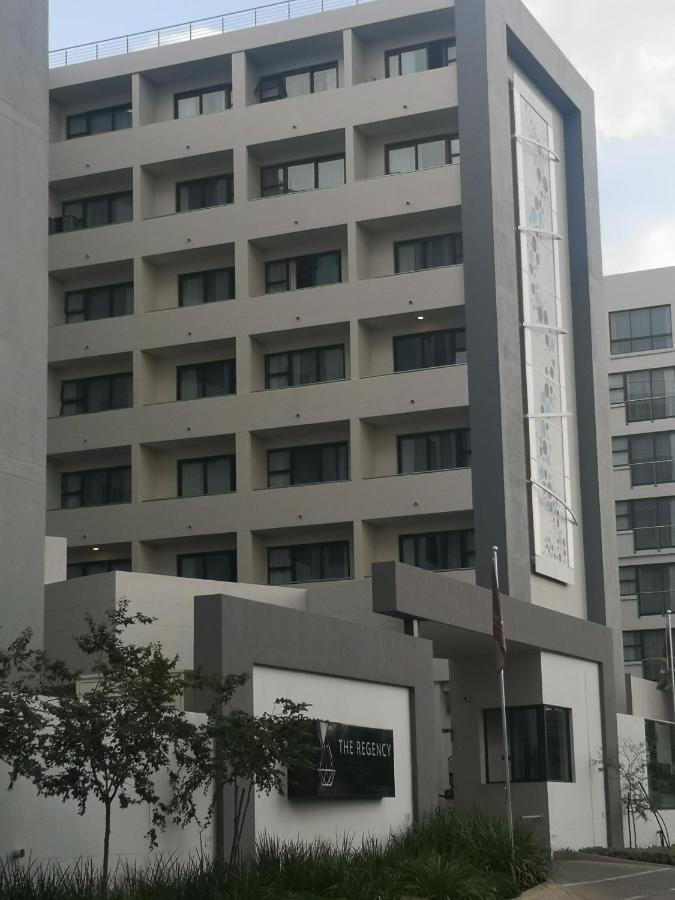 The Regency - Cosy Private Hotel Apartment - Unit 219 Pretoria-Noord Exterior foto